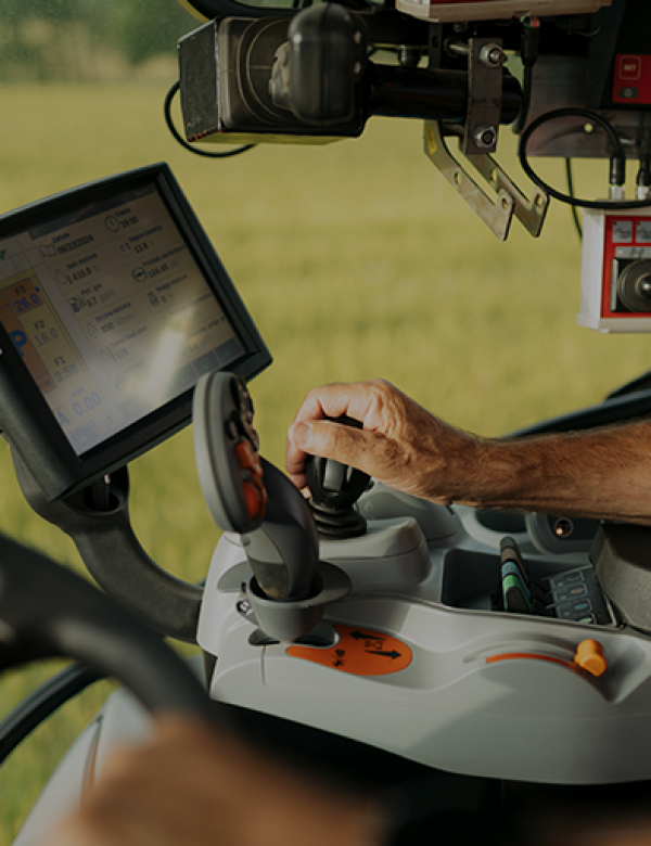 Sonderfahrzeuge Steuerung Traktor